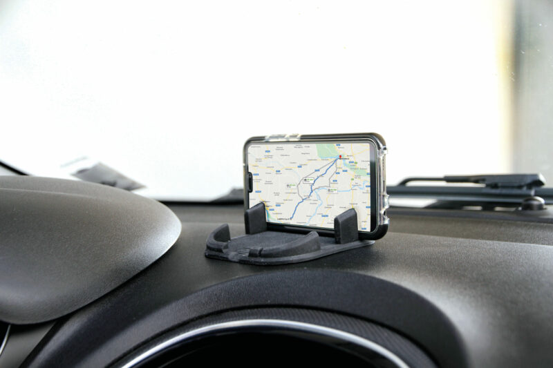 Phone-Mat, portatelefono/portaoggetti in silicone - immagine 4
