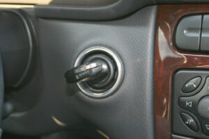 Auto-Light, centralina accendiluci 24V - immagine 2