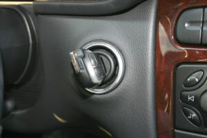 Auto-Light, centralina accendiluci 24V - immagine 4