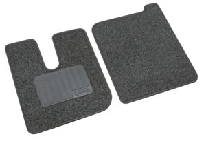 Set tappeti su misura in moquette - compatibile per  Iveco Stralis (08/02>12/12) cab. larga/large -  Iveco Stralis (07/12>12/19) cab. larga/large -  Iveco Stralis Hi-Way (07/12>08/16) cab. larga/large -  Iveco Stralis XP (09/16>12/19) cab. larga/large -  Iveco Trakker (09/04>)