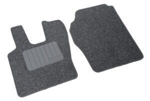 Set tappeti su misura in moquette - compatibile per  Scania G Serie 5 (03/04>08/09) -  Scania G Serie 6 (09/09>08/13) -  Scania G Serie 6 - Streamline (09/13>12/17) -  Scania R Serie 5 (03/04>08/09) -  Scania R Serie 6 (09/09>08/13) -  Scania R Serie 6 - Streamline (09/13>12/14) no sedile Recaro