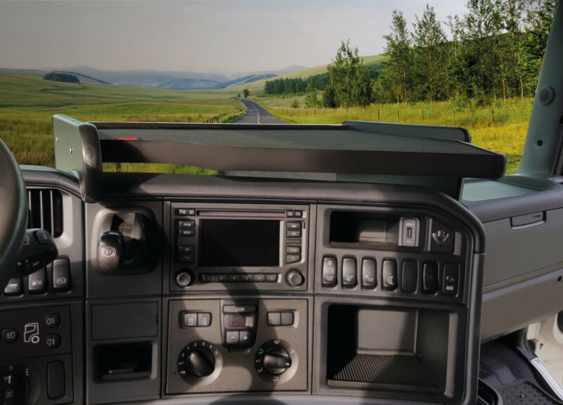 Tavolino per cruscotto - Centrale - compatibile per Scania R Serie 5 (03/04>08/09) - Scania R Serie 6 (09/09>08/13) - Scania R Serie 6 - Streamline (09/13>12/17) - Scania G Serie 5 (03/04>08/09) - Scania G Serie 6 (09/09>08/13) - Scania G Serie 6 - Streamline (09/13>12/17) - immagine 3