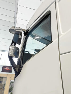 Set deflettori in policarbonato - compatibile per Volvo FH Serie 4 (09/12>05/21) - Volvo FM (03/13>10/21) - Volvo FH Serie 5 (06/21>) - immagine 2