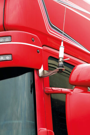 Staffa per antenna CB, versione corta - compatibile per  Scania R Serie 5 (03/04>08/09) -  Scania R Serie 6 (09/09>08/13) -  Scania R Serie 6 - Streamline (09/13>12/17) - immagine 2