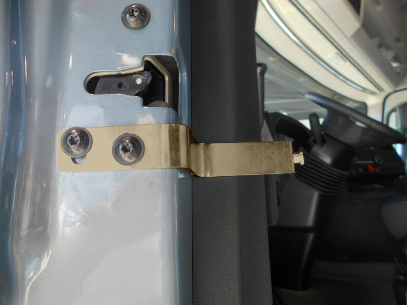 Serrature interne aggiuntive per cabina camion - compatibile per Ford F-Max (10/18>) - immagine 2