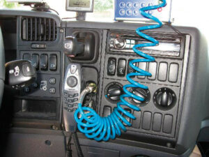 C-1, Connettore aria ad attacco rapido - Scania Serie 4 - immagine 2