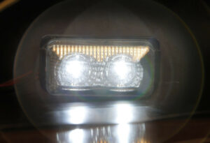 Luce ingombro a 2 Led, 24V - Bianco - immagine 2