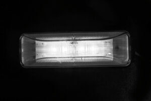 Luce ingombro a 4 Led, 24V - Bianco - immagine 3