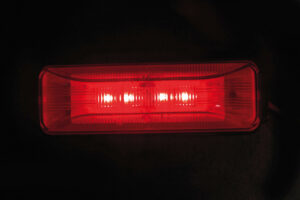 Luce ingombro a 4 Led, 24V - Rosso - immagine 4